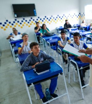 Volta às aulas: Arapiraca inicia o ano letivo de 2025 em mais de 90 instituições de ensino do município