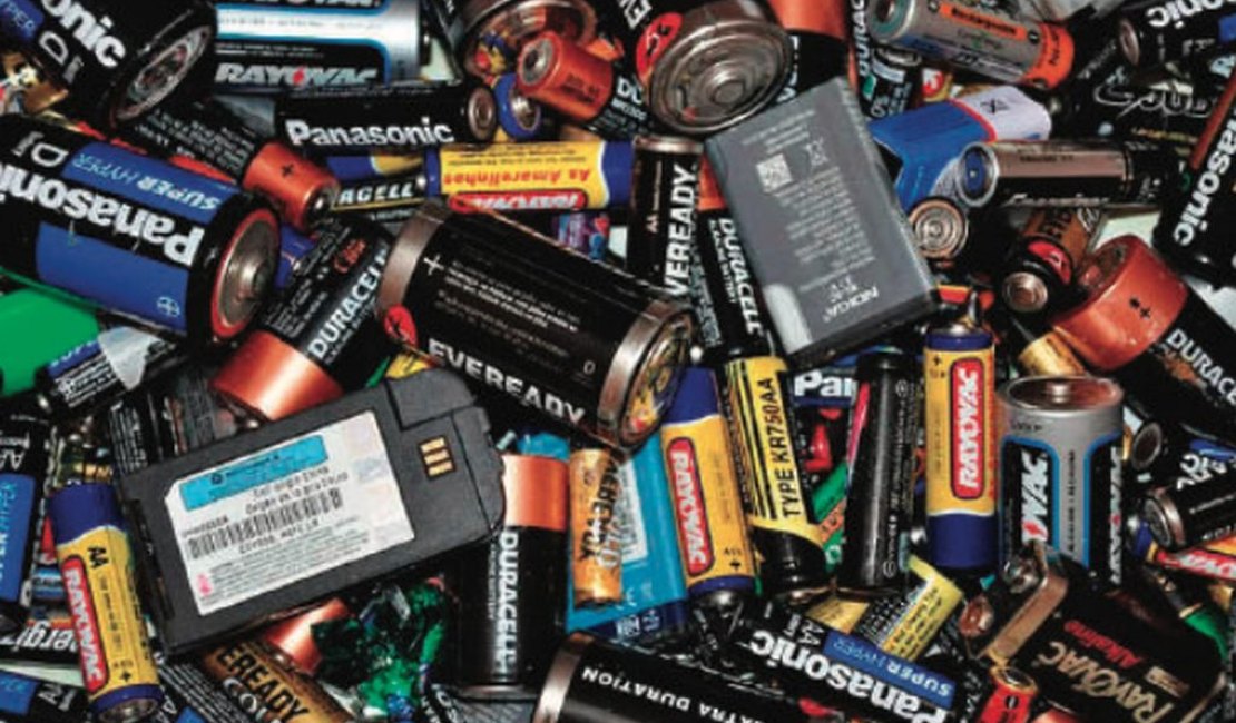 Prefeitura orienta sobre descarte correto de pilhas e baterias em Maceió