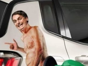 Bolsonaro compartilha post com tradução errada e vira meme na web