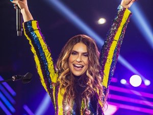  Live da cantora Aline Barros arrecada 50 toneladas de alimentos para famílias carentes