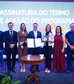 Governo premia municípios com melhor IDEB e renova pactuação do Programa Escola 10