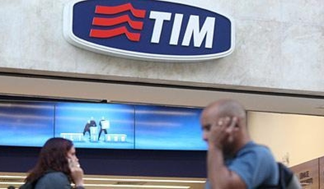 TIM demite mais de mil trabalhadores em call center de Pernambuco