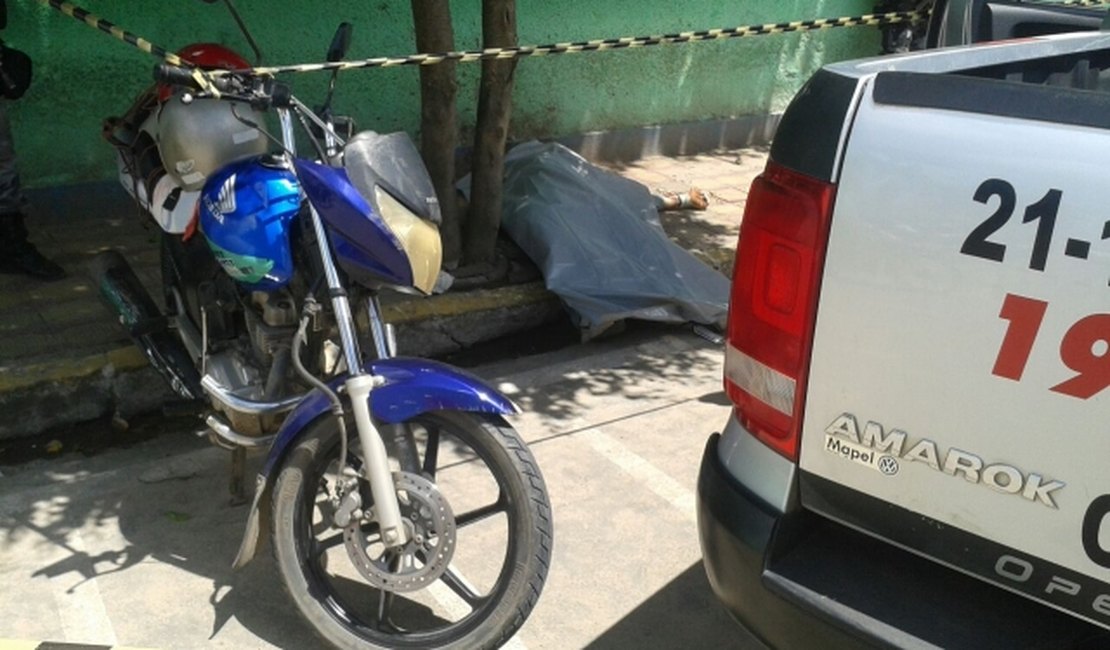 Mototaxista é executado a tiros em pleno centro de Arapiraca