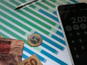 Serviços surpreendem e devem tirar Brasil da recessão técnica