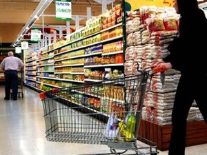 Cirurgiã-dentista é presa em flagrante ao furtar alimentos de supermercado