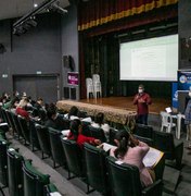 Merendeiras de Arapiraca passam por treinamento sobre nutrição escolar