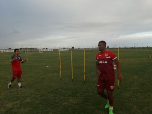 Com Zé Carlos, CRB treinou de portões fechados,para duelo com o América MG 