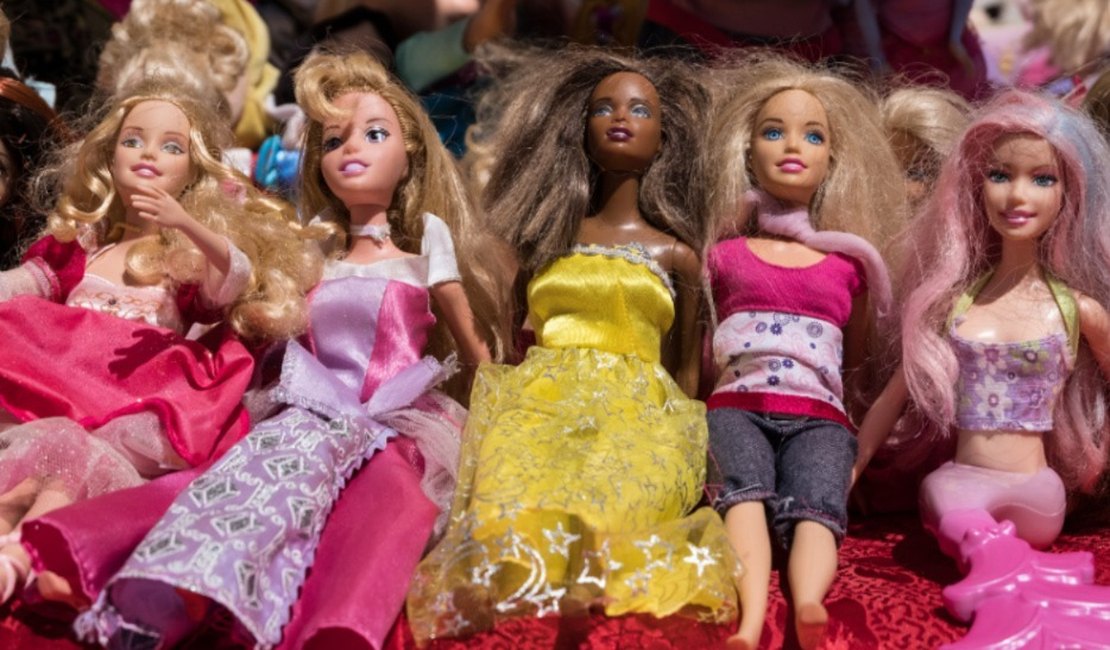 Mulher furta mais de R$ 4 mil em bonecas em loja dentro de shopping em Arapiraca