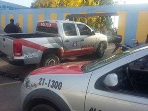 Criminosos pegam ônibus em terminal e anunciam assalto no meio do caminho