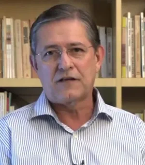 Candidatura de Regis ao governo é improvável, e pode prejudicar reeleição de Pedro Vilela