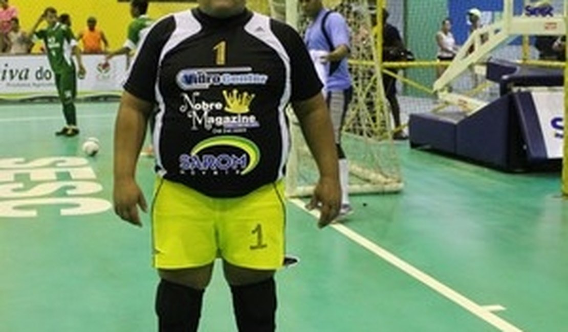 'Gordinho': com 125kg, goleiro brilha na Copa TV Grande Rio de Futsal
