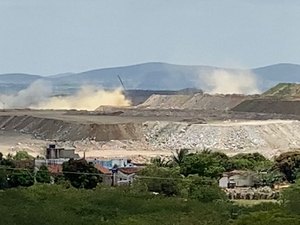 Moradores esperam solução para problemas causados pela Vale Verde após audiência com a Justiça Federal  nesta terça (10)