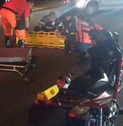 Motociclista perde o controle e cai do veículo após passar em quebra-molas 