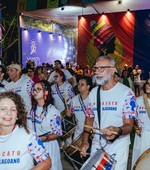 Jorge Aragão anima noite de sexta no Vamos Subir a Serra na Orla de Maceió