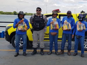 11º Batalhão de Polícia Militar realiza entrega de cestas natalinas em Penedo