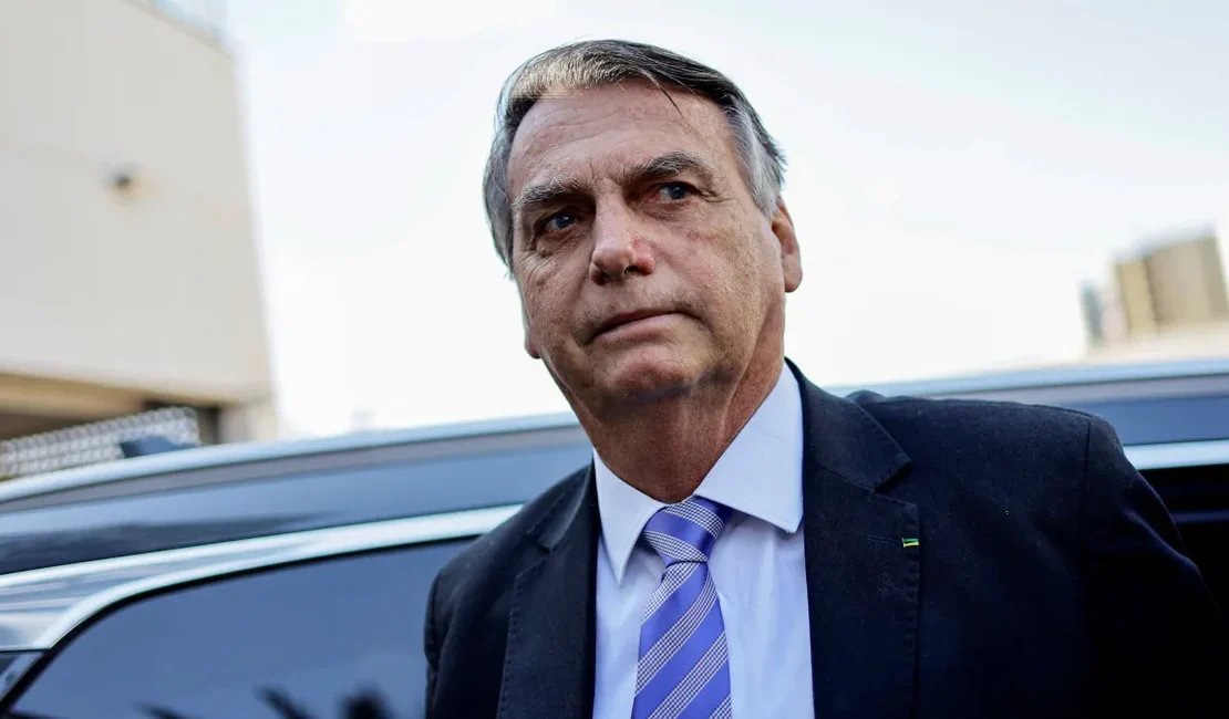 Bolsonaro deixa a PF após ficar em silêncio durante depoimento sobre tentativa de golpe de Estado