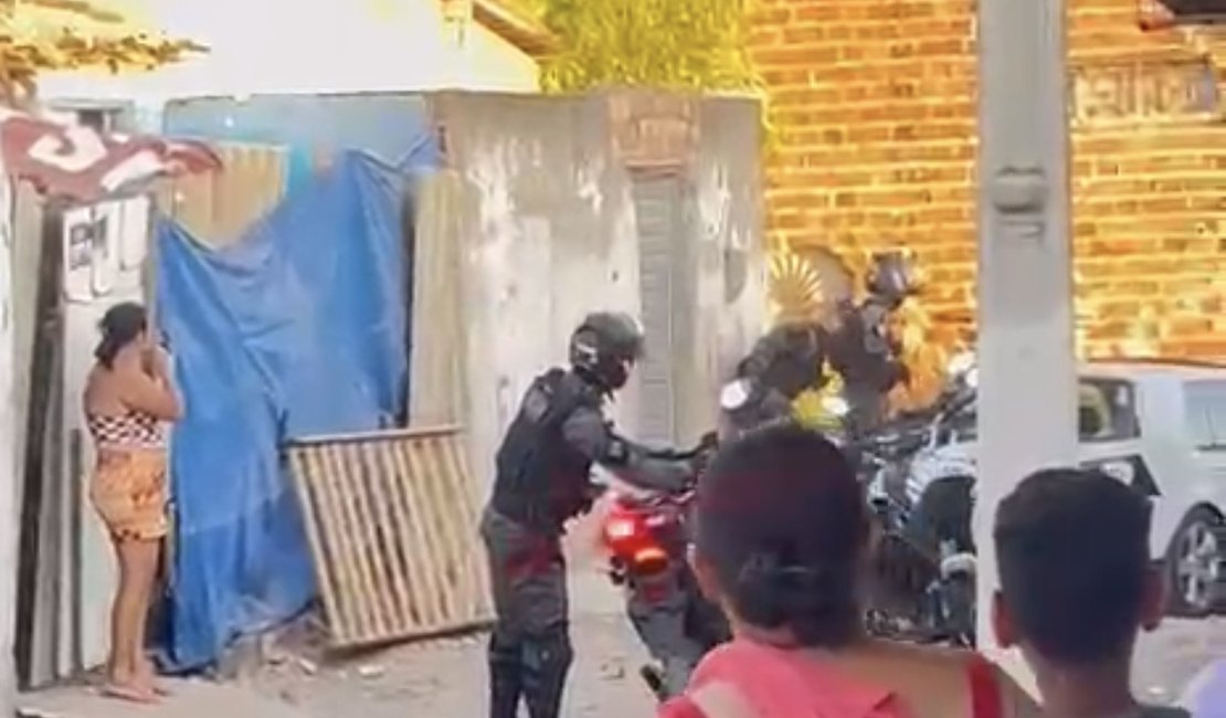 Homem é baleado após resistir à abordagem da polícia no Manoel Teles