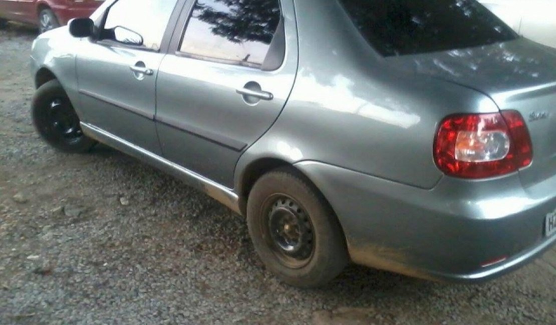 Polícia prende jovem com carro roubado em Arapiraca