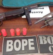 Dois são presos por posse ilegal de arma de fogo em Canafístula