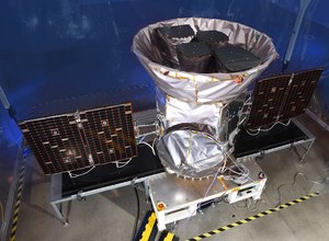 Nasa lança nave 'caçadora de planetas' a bordo de foguete da Space X