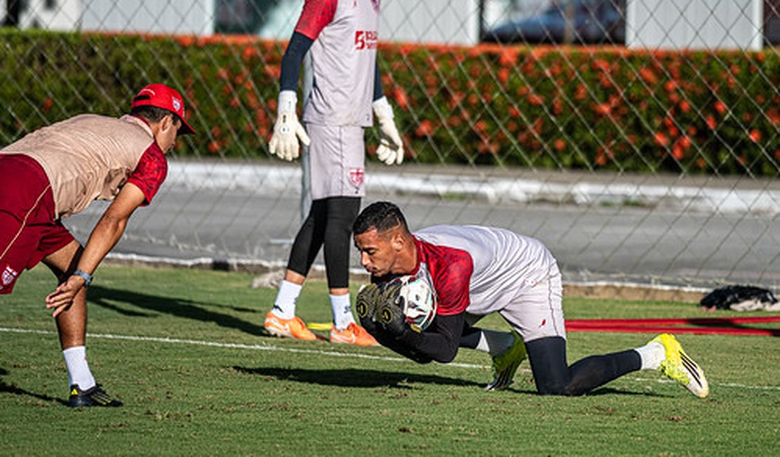CRB intensifica preparação para duelo contra o Goiás pela Série B