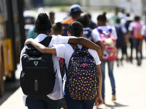 Adolescentes têm até dezembro para se vacinar contra HPV