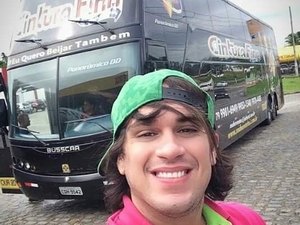 Vocalista de banda de forró é internado e morre devido pneumonia