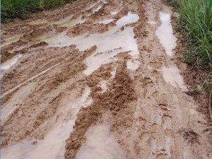 Funcionários da Equatorial passam 48 horas presos em estrada de barro