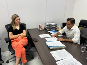 Cibele Moura solicita ao ficalização ao Procon sobre descumprimento por planos de saúde