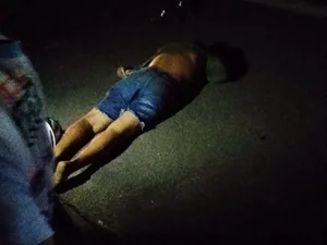 Colisão em Luziápolis deixa vigilante ferido após moto atingir mureta