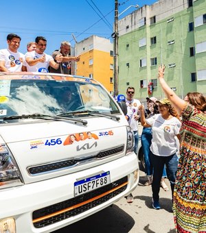 Moradores do Vergel agradecem a JHC por mudanças na moradia durante Caravana da Mudança