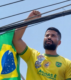 Fabio Costa participa do Brasil nas Ruas ao lado de Gaspar e apoiadores