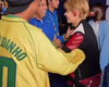 Taehyung, do BTS, é surpreendido por elogio de Ronaldo Fenômeno