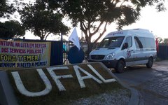 Técnicos da Ufal suspendem greve com ato no campus A.C Simões