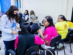 Prefeitura e Sebrae promovem oficina de associativismo para permissionários do Mercado do Artesanato