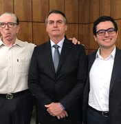 ‘Cirurgia de Bolsonaro não é motivo para preocupação’, diz médico do presidente