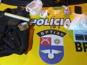 Homem é preso com drogas e balança de precisão no Benedito Bentes   
