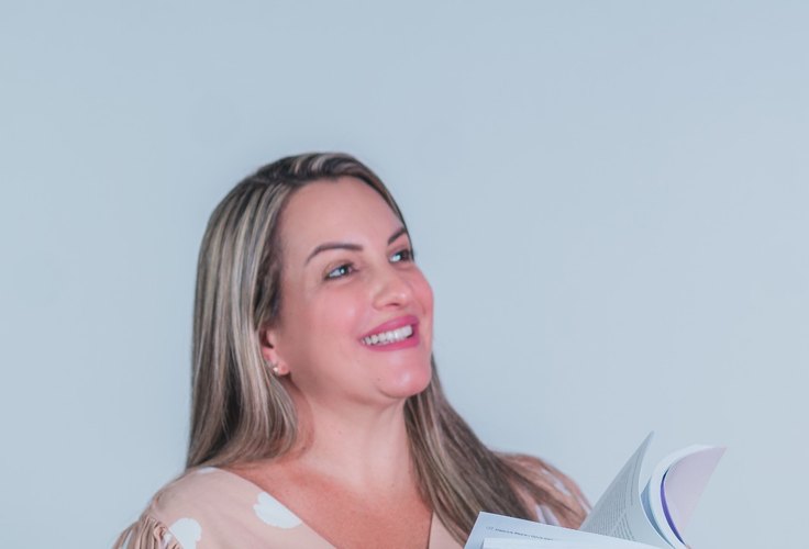 Primeira-dama destaque na região serrana dos quilombos lança livro na Bienal Internacional de Alagoas