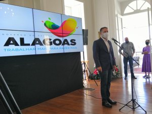 Renan Filho anuncia leilão da distribuição de água no Interior para garantir menor tarifa ao consumidor