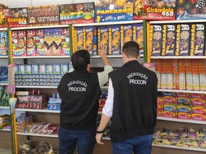 Procon Maceió autua cinco pontos de venda de fogos de artifício