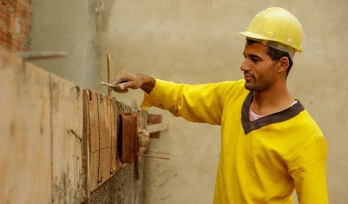 Arapiraca abre cursos gratuitos para a Construção Civil