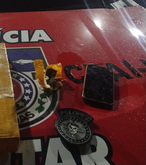 Suspeitos de tráfico são presos com maconha e ﻿R$ 4 mil, em Porto Calvo