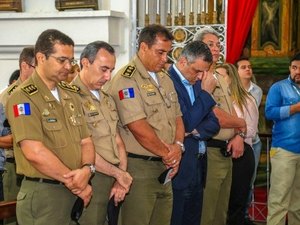 Emoção marca missa em memória de militares