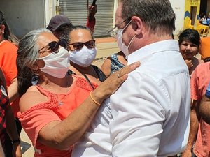 Durante caravana, arapiraquenses pedem a volta de Luciano Barbosa à Prefeitura