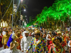 Cortejo cultural leva multidão ao encerramento do Natal dos Folguedos
