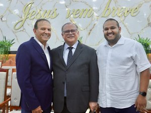 Prefeito de Matriz de Camaragibe participa da inauguração de espaço da Assembleia de Deus
