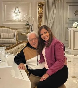 Carlos Alberto de Nóbrega sobre esposa mais jovem: 'Não tem vergonha'