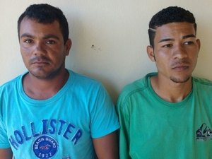 Dupla é presa com maconha e balança em Coruripe