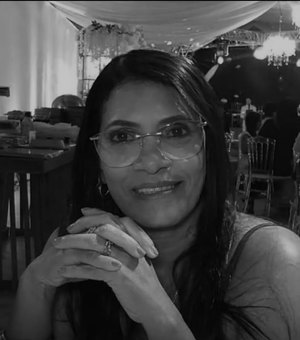 Mulher morre após perder o controle de moto e colidir contra poste na AL-115