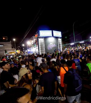 Carnaval em Palmeira: Katapulta, o Bloco, arrasta centenas de foliões com a banda La Fúria